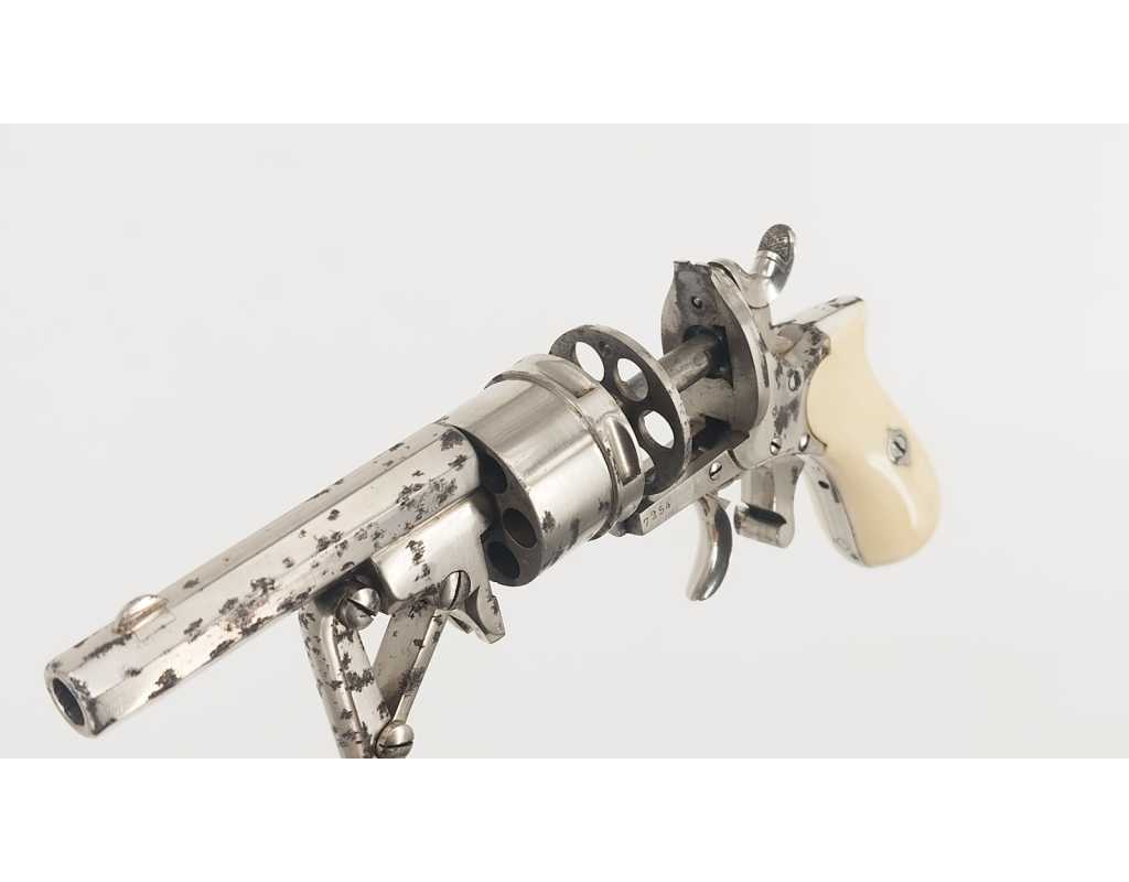 Armes de Poing REVOLVER GALAND PARIS 1868 CALIBRE 7MM PERCUSSION CENTRALE - FRANCE XIXè {PRODUCT_REFERENCE} - 7