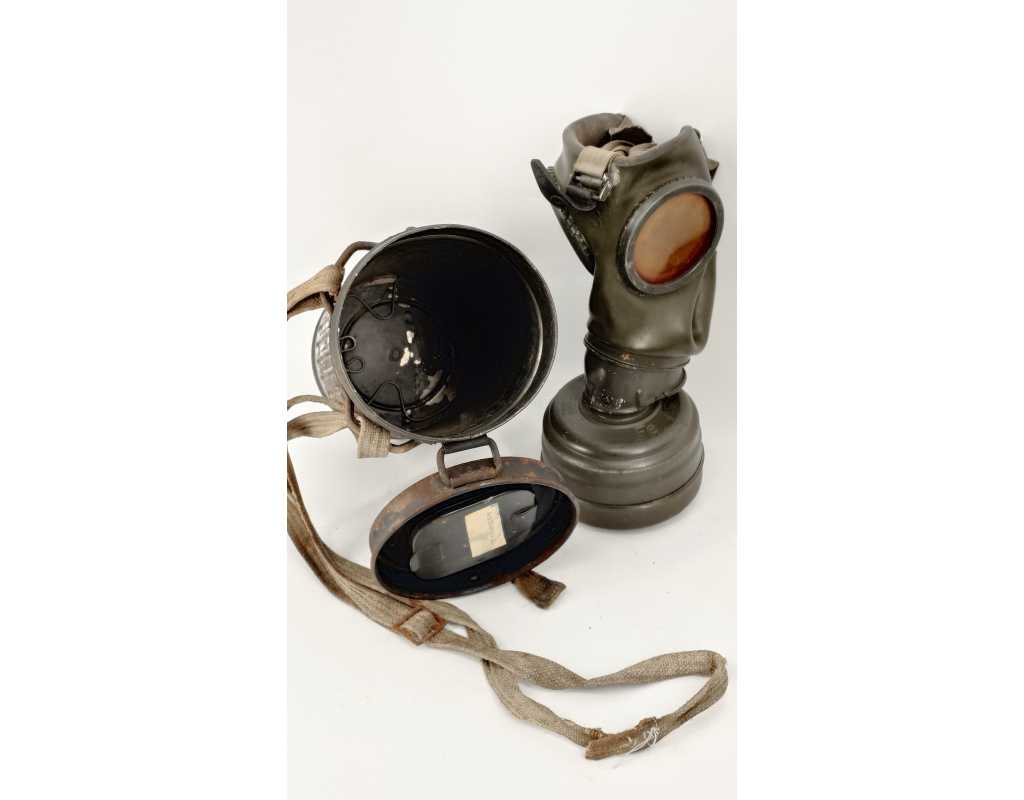Militaria WW2 BOÎTIER DE MASQUE ANTI - GAZ LUFT NOMINATIF DE 1943 - COMBAT VOSGES 1944 {PRODUCT_REFERENCE} - 7