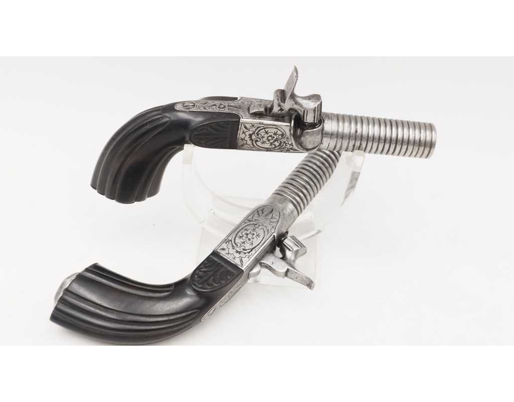 Armes de Poing PAIRE DE PISTOLETS DE VOYAGE À PERCUSSION CALIBRE 10MM - 4