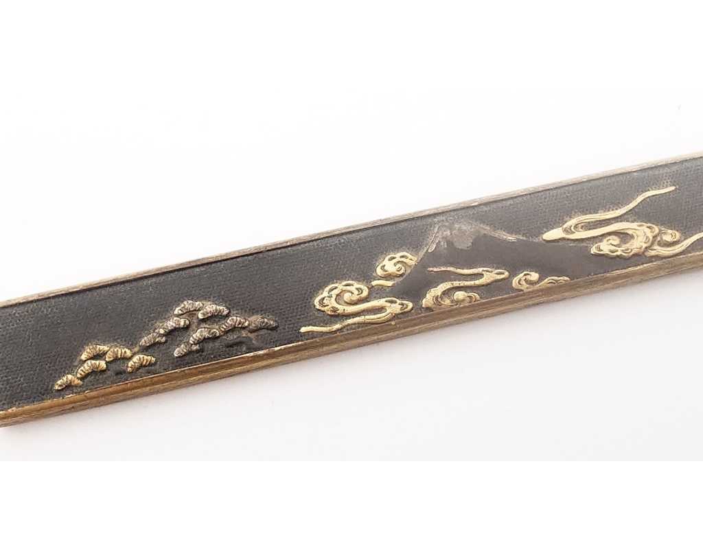 Art du Japon KOZUKA ACCESSOIRE DE SABRE JAPONAIS MONT FUJI ET PINS - 2