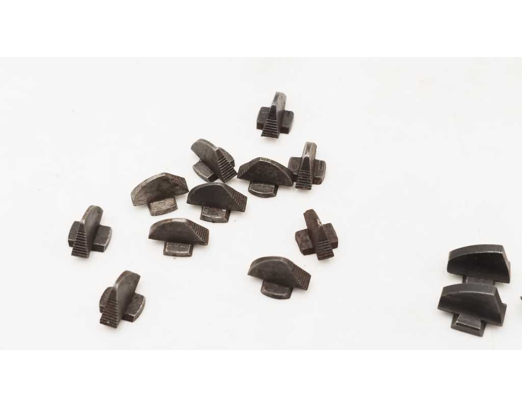 Pièces Détachées PISTOLET LUGER P08 GUIDON DE VISÉE POINT DE MIRE PARABELLUM P 08 - 1