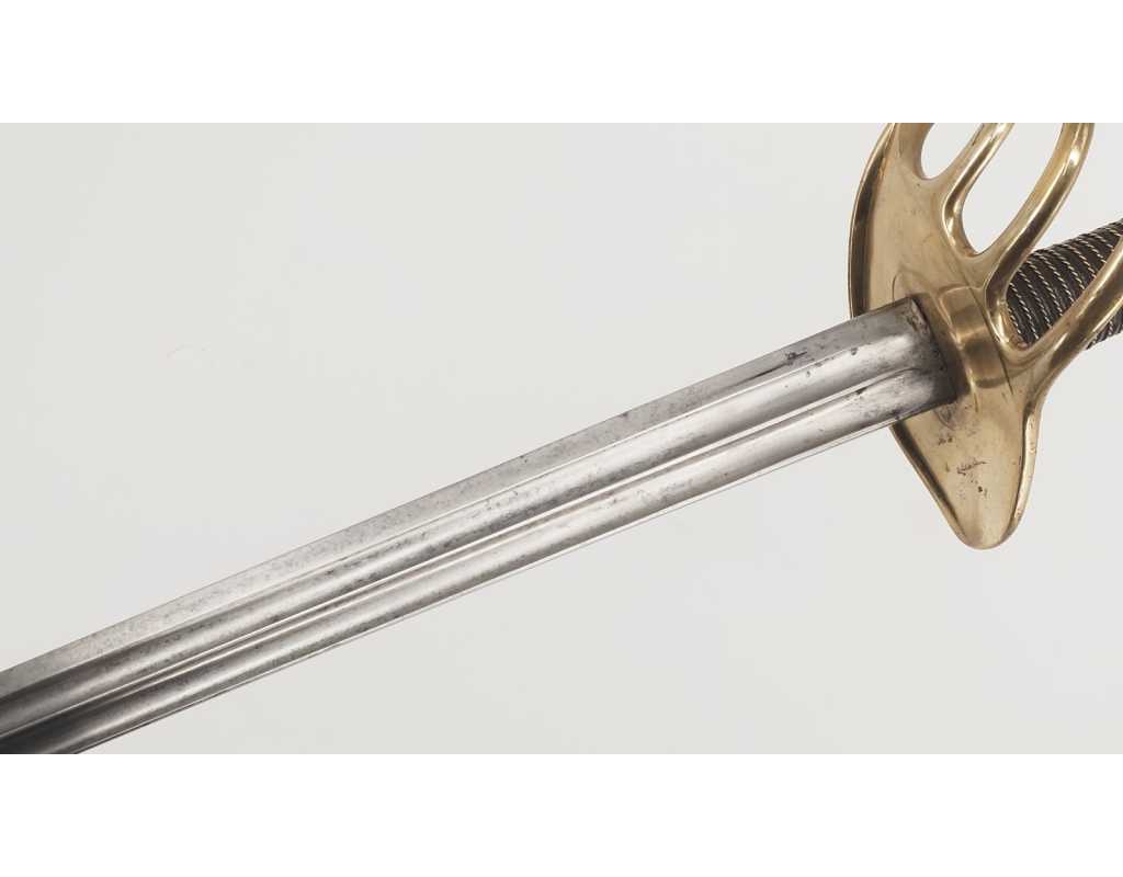 Armes Blanches SABRE TROUPE CAVALERIE DES DRAGONS MODÈLE 1854 Mre ARMES CHATELLERAULT 1880 - FRANCE SECOND EMPIRE - 12