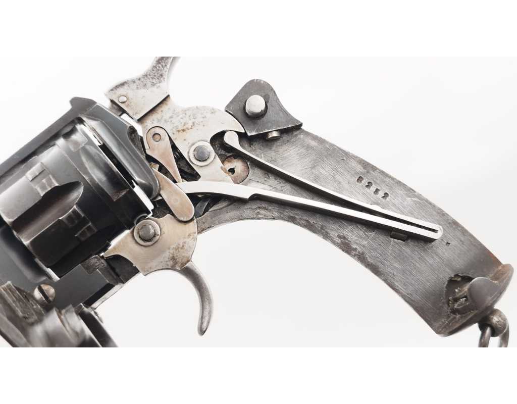 Armes de Poing REVOLVER MODÈLE 1892 FABRICATION CIVIL JEAN GAUCHER À SAINT-ÉTIENNE CALIBRE 8x27R / 8MM 92 - France XIXè - 1
