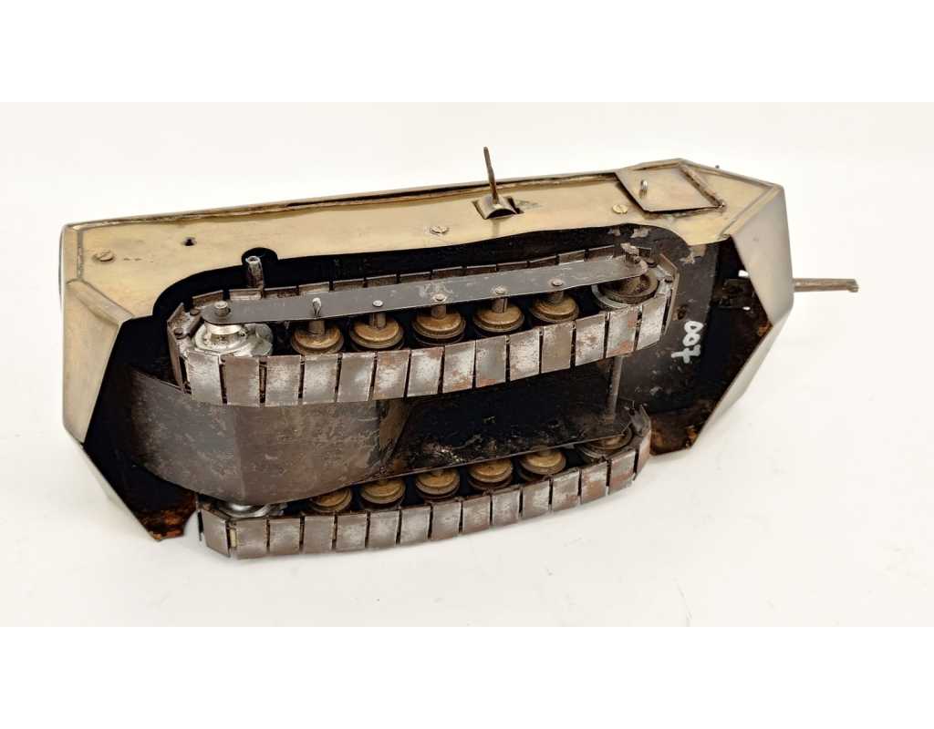 Antiquités JOUET MÉCANIQUE MARQUETTE DU CHAR SAINT CHAMOND 1916 - FRANCE début XXè - 6