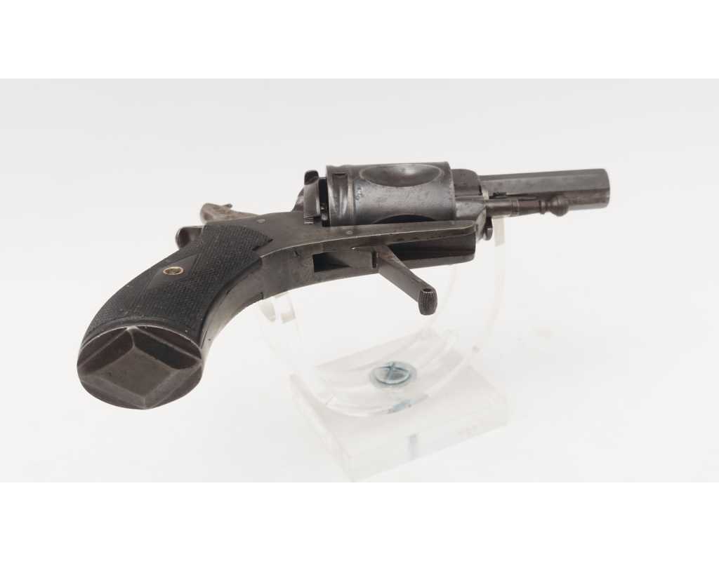 Armes de Poing REVOLVER DE TYPE BULLDOG CALIBRE 8mm 92 - 6