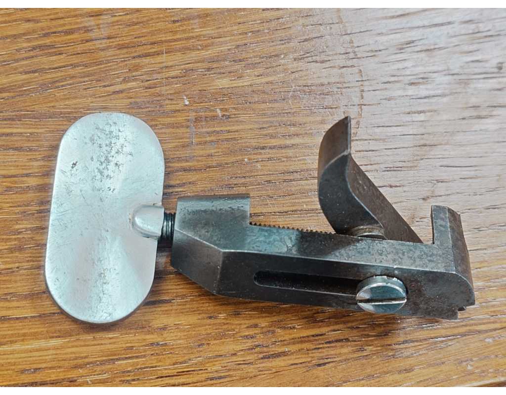 Pièces Détachées OUTIL DÉMONTE RESSORT FUSIL À SILEX ET À PERCUSSION MIOLITAIRE OU CIVIL DU XIXè - 1