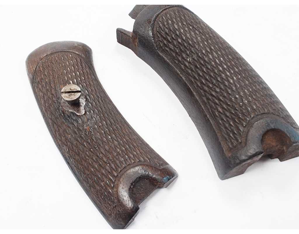 Pièces Détachées PAIRE DE PLAQUETTES AVEC VIS POUR REVOLVER MAS MODÈLE 1892 CALIBRE 8MM LEBEL - 2