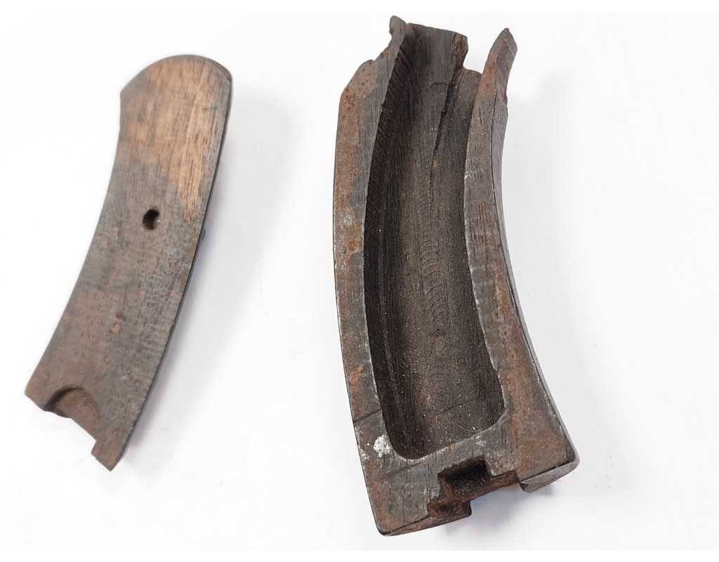 Pièces Détachées PAIRE DE PLAQUETTES AVEC VIS POUR REVOLVER MAS MODÈLE 1892 CALIBRE 8MM LEBEL - 4