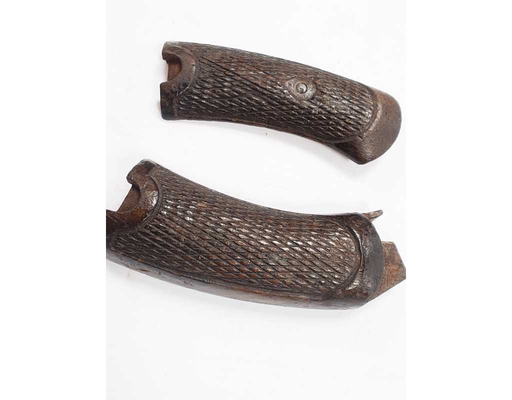 Pièces Détachées PAIRE DE PLAQUETTES AVEC VIS POUR REVOLVER MAS MODÈLE 1892 CALIBRE 8MM LEBEL - 3