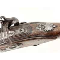 Armes de Poing IMPOSANT PISTOLET DE CAVALIER À SILEX SIGNÉ COULAUX DE VERO À MAICHE EN FRANCHE COMTÉ FRANCE 1720 - 1740 049880-1