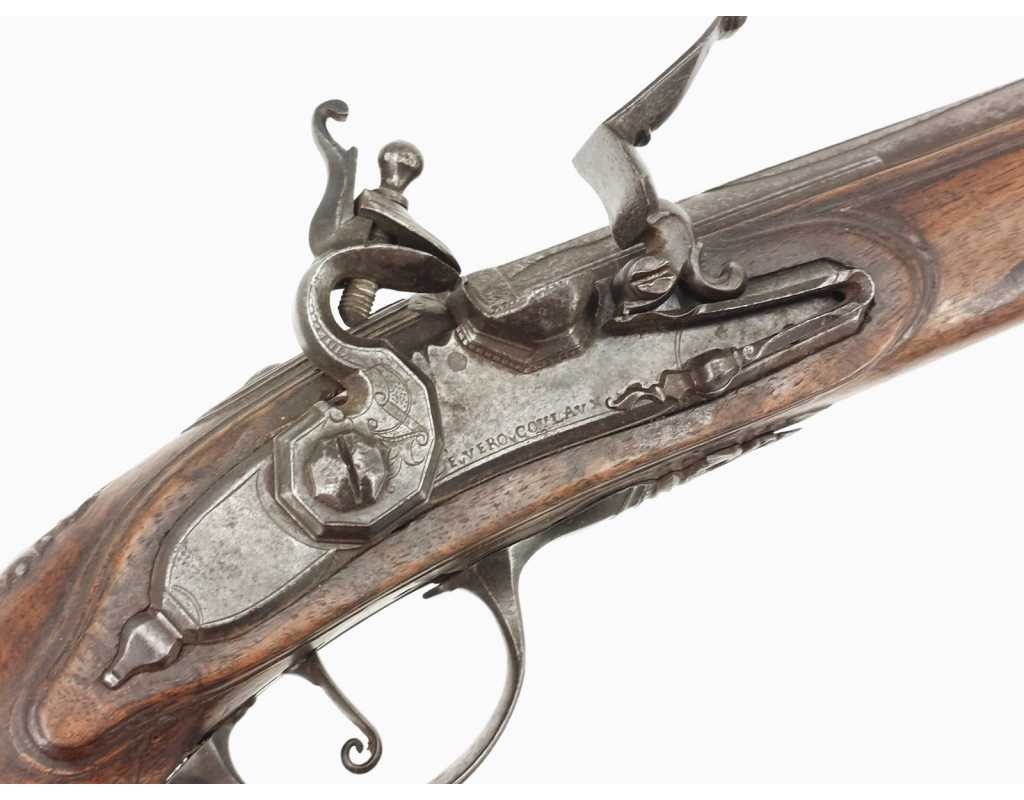 Armes de Poing IMPOSANT PISTOLET DE CAVALIER À SILEX SIGNÉ COULAUX DE VERO À MAICHE EN FRANCHE COMTÉ FRANCE 1720 - 1740 049880-1
