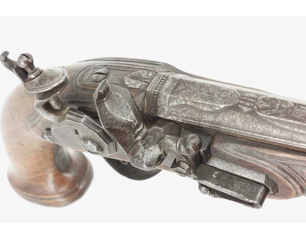 Armes de Poing IMPOSANT PISTOLET DE CAVALIER À SILEX SIGNÉ COULAUX DE VERO À MAICHE EN FRANCHE COMTÉ FRANCE 1720 - 1740 049880-1