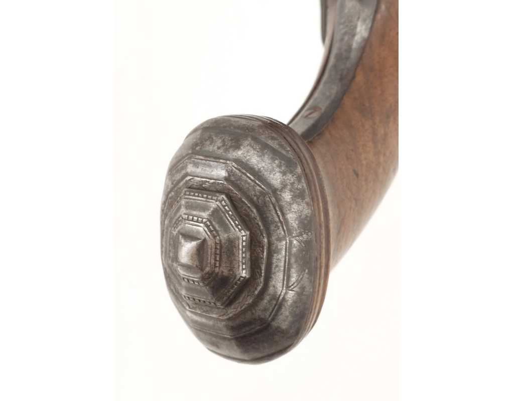 Armes de Poing IMPOSANT PISTOLET DE CAVALIER À SILEX SIGNÉ COULAUX DE VERO À MAICHE EN FRANCHE COMTÉ FRANCE 1720 - 1740 049880-1