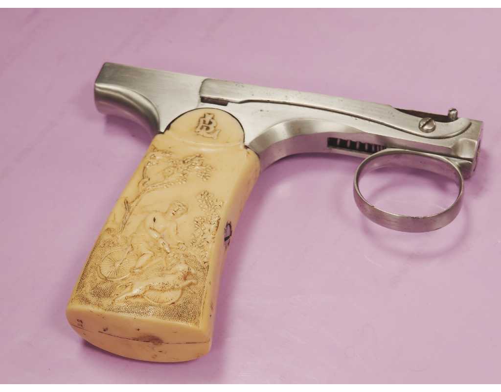 Armes de Poing PISTOLET À SYSTÈME BRUN LATRIGE Obsolète Calibre 6mm BREVET 1868 Première Production 1870-1880 - France XIXè - 9