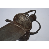 Armes Blanches SABRE DE BORD WALLONNE DU VICE-AMIRAL DES GALÈRES DU ROI aux Armes de la famille de Pontevès d'Agoult 1680 - Fran