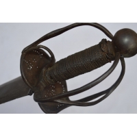 Armes Blanches SABRE DE BORD WALLONNE DU VICE-AMIRAL DES GALÈRES DU ROI aux Armes de la famille de Pontevès d'Agoult 1680 - Fran