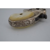 Catalogue Magasin PISTOLET REMINGTON DOUBLE DERRINGER LUXE Argenté Calibre 41 RIMFIRE - US XIXè {PRODUCT_REFERENCE} - 4