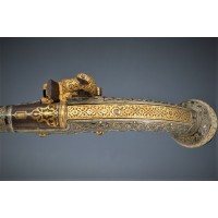 Catalogue Magasin EXCEPTIONNEL PISTOLET TCHERKESSE DE LUXE A SILEX CAUCASIEN COSAQUE PLATINE MORLAK DAMAS OR ARGENT XIXè {PRODUC