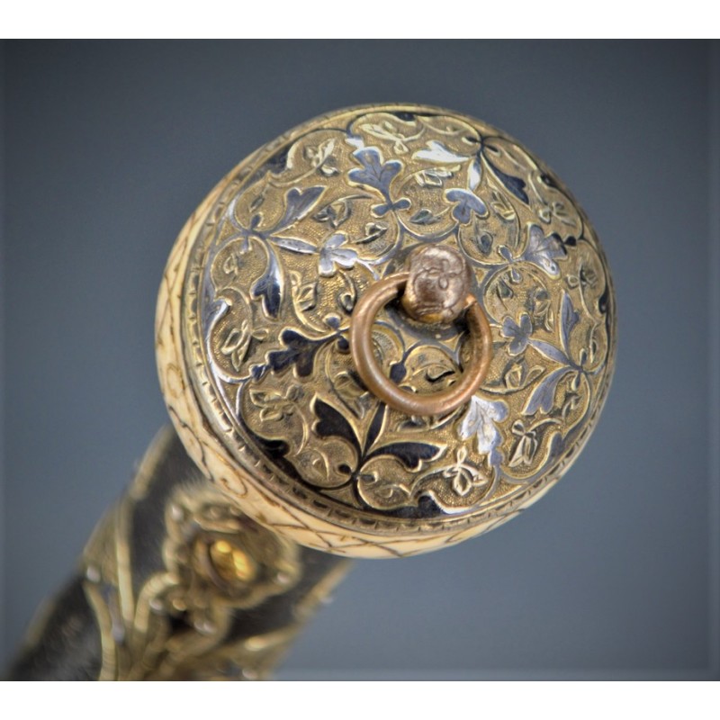 Catalogue Magasin EXCEPTIONNEL PISTOLET TCHERKESSE DE LUXE A SILEX CAUCASIEN COSAQUE PLATINE MORLAK DAMAS OR ARGENT XIXè {PRODUC