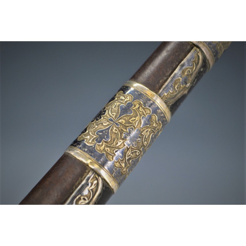 Catalogue Magasin EXCEPTIONNEL PISTOLET TCHERKESSE DE LUXE A SILEX CAUCASIEN COSAQUE PLATINE MORLAK DAMAS OR ARGENT XIXè {PRODUC