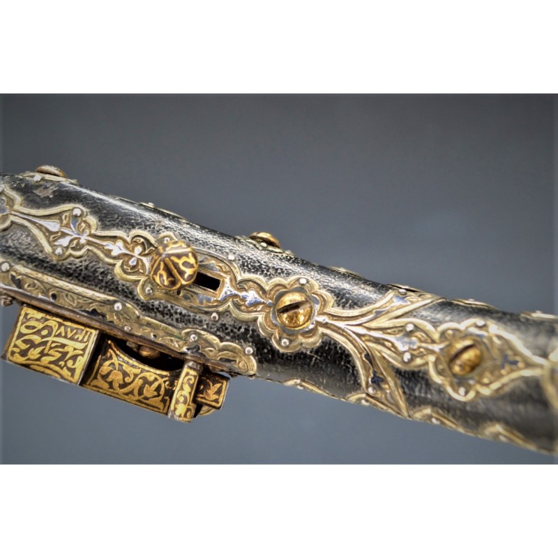 Catalogue Magasin EXCEPTIONNEL PISTOLET TCHERKESSE DE LUXE A SILEX CAUCASIEN COSAQUE PLATINE MORLAK DAMAS OR ARGENT XIXè {PRODUC