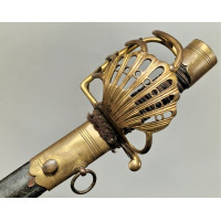 Catalogue Magasin SABRE DES OFFICIERS DE DRAGONS  MODELE 1784 EN USAGE JUSQU'A L'EMPIRE 1804 - France ANCIENNE MONARCHIE 0576-16