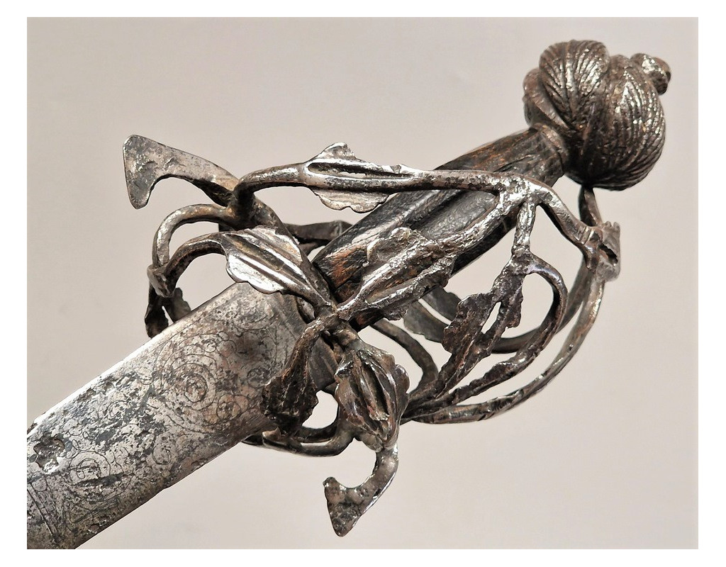 Armes Blanches FORTE EPEE DE CAVALERIE DITES SCHIAVONES GUERRE DE 30 ANS 1618-1648 - EUROPE OCCIDENTALE XVIIè {PRODUCT_REFERENCE