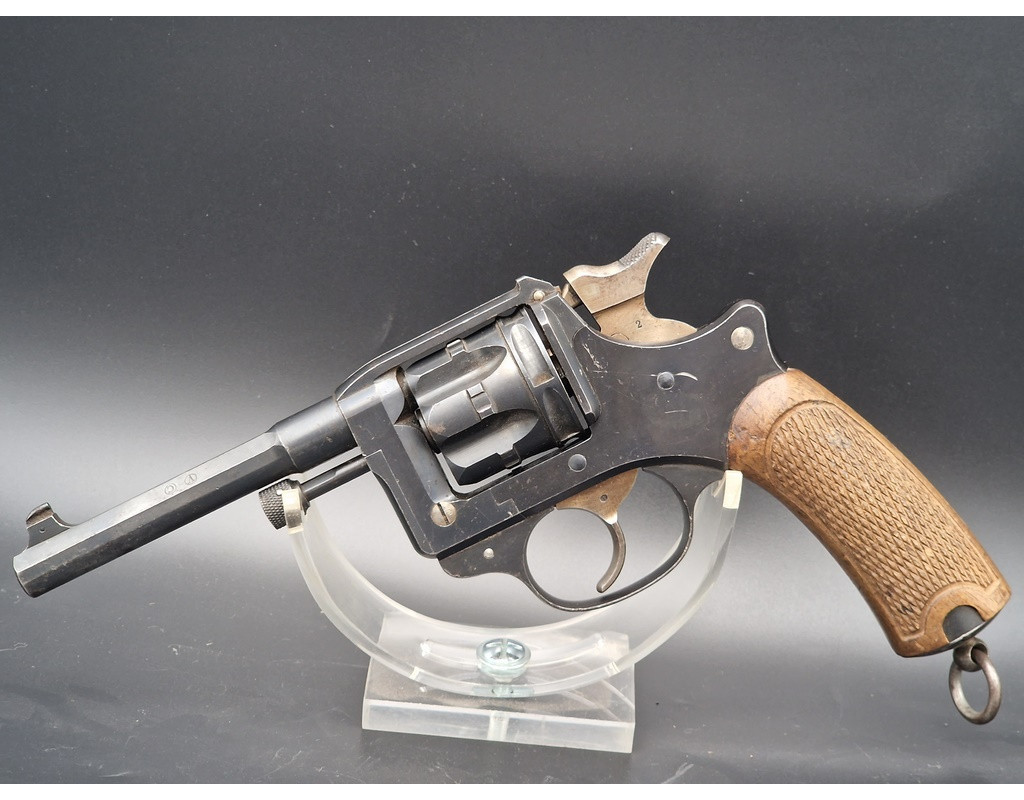REVOLVER REGLEMENTAIRE modèle 1892 St ETIENNE 1911 Calibre 8mm 92