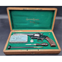 Catalogue Magasin COFFRET GASTINNE RENETTE REVOLVER SMITH & WESSON N°3 Modèle SINGLE ACTION CALIBRE 44 RUSSIAN - FRANCE XIXè {PR