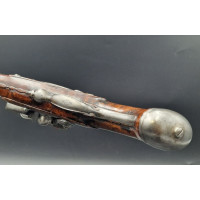 Armes de Poing SOBRE et ELEGANT LONG  PISTOLET A SILEX en Fer Signé PAUPHILE à LION vers 1700 Louis XIV  -  FRANCE ANCIENNE MONA