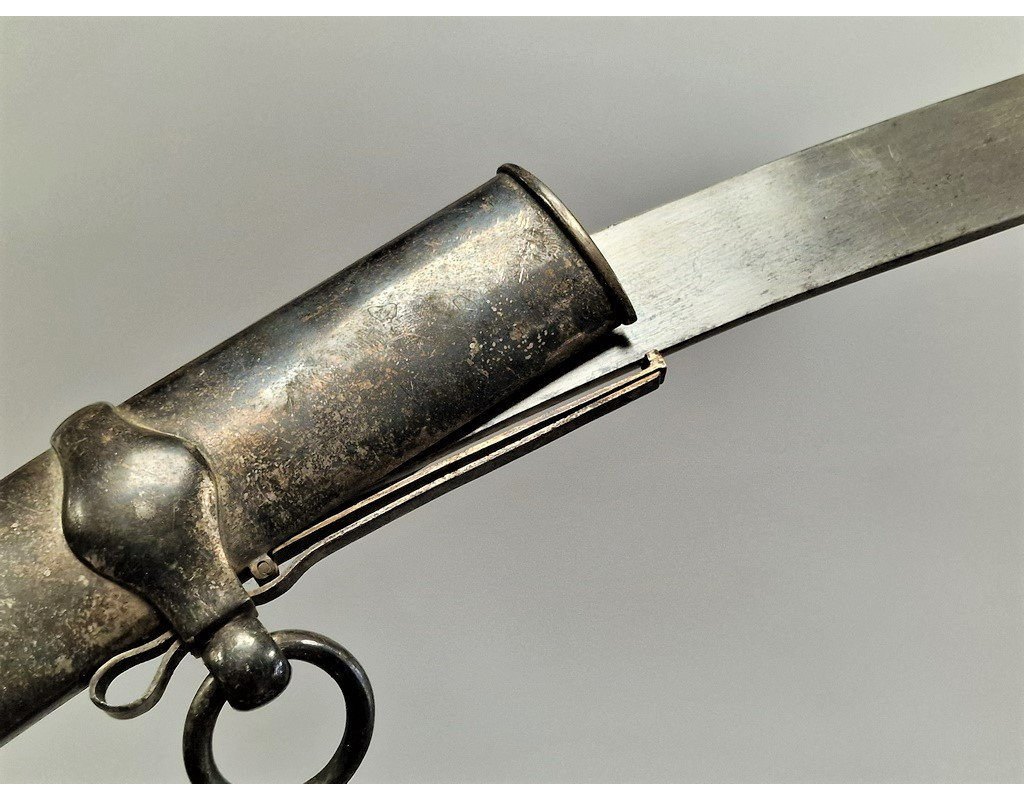 Armes Blanches SABRE DE CAVALERIE A L'ORIENTAL  GARDE en ARGENT par   DUC à PARIS  LAME KLINGENTHAL 1809 / 1811 - FRANCE PREMIER