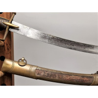 Armes Blanches SABRE D'UN OFFICIER DES HUSSARDS EVOLUTION DU MODELE REGLEMENTAIRE DE 1752 PROCHE DU MODELE 1776 - FRANCE ANCIEN 