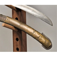 Armes Blanches SABRE D'UN OFFICIER DES HUSSARDS EVOLUTION DU MODELE REGLEMENTAIRE DE 1752 PROCHE DU MODELE 1776 - FRANCE ANCIEN 