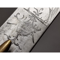 Armes Blanches SABRE D'UN OFFICIER DES HUSSARDS EVOLUTION DU MODELE REGLEMENTAIRE DE 1752 PROCHE DU MODELE 1776 - FRANCE ANCIEN 