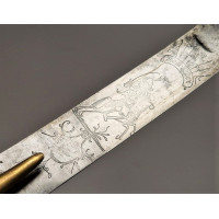 Armes Blanches SABRE D'UN OFFICIER DES HUSSARDS EVOLUTION DU MODELE REGLEMENTAIRE DE 1752 PROCHE DU MODELE 1776 - FRANCE ANCIEN 