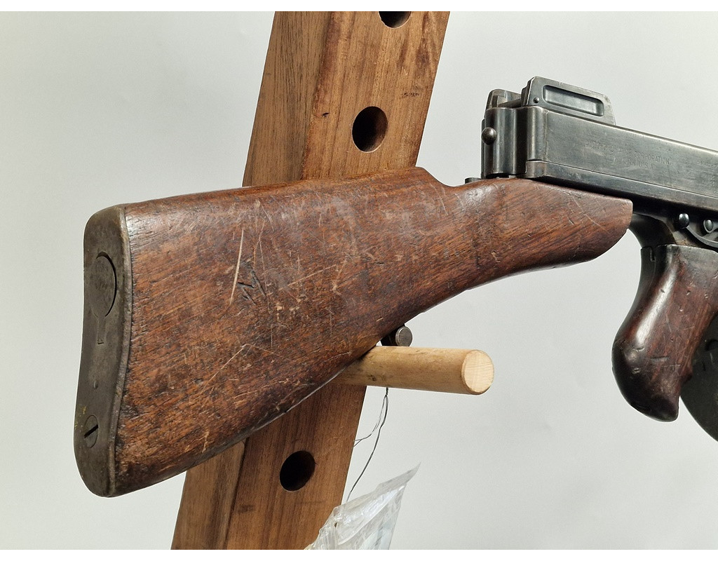 Armes Neutralisées  PM THOMPSON Pistolet Mitrailleur  MODEL 1921 monomatricule  NEUTRA DECO UE 2022 CULASSE MOBILE TOMMY GUN USA