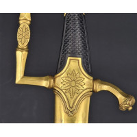 Armes Blanches SABRE DE LUXE SIGNÉ BOUTET A VERSAILLES D'OFFICIERS SUPERIEURS EN TENUE A CHEVAL - FRANCE CONSULAT 1801 {PRODUCT_