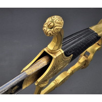 Armes Blanches SABRE DE LUXE SIGNÉ BOUTET A VERSAILLES D'OFFICIERS SUPERIEURS EN TENUE A CHEVAL - FRANCE CONSULAT 1801 {PRODUCT_
