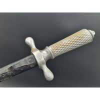 Militaria POIGNARD DE TRANCHEE PRIME de la Manufacture de Saint Etienne modèle 1914   - FRANCE Première Guerre Mondiale {PRODUCT