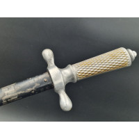 Militaria POIGNARD DE TRANCHEE PRIME de la Manufacture de Saint Etienne modèle 1914   - FRANCE Première Guerre Mondiale {PRODUCT