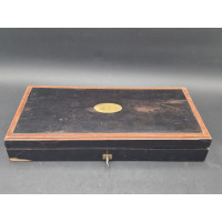Armes de Poing FLOBERT INVENTEUR BREVETE A PARIS  COFFRET PISTOLET DE TIR DE SALON CALIBRE 22 Flobert ANNULAIRE - FRANCE XIXè {P