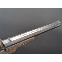 Armes de Poing FLOBERT INVENTEUR BREVETE A PARIS  COFFRET PISTOLET DE TIR DE SALON CALIBRE 22 Flobert ANNULAIRE - FRANCE XIXè {P