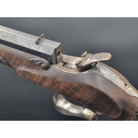 Armes de Poing FLOBERT INVENTEUR BREVETE A PARIS  COFFRET PISTOLET DE TIR DE SALON CALIBRE 22 Flobert ANNULAIRE - FRANCE XIXè {P