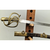 Armes Blanches SABRE DES BRIGADES A CHEVAL DE LA GENDARMERIE NATIONALE vers 1796  ATELIER REPUBLICAIN VERSAILLES - FRANCE REVOLU