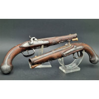 Armes de Poing PAIRE DE PISTOLETS D'OFFICIER A SILEX TRANSFORME PERCUSSION BERARDY à ST ETIENNE 1783-1788 {PRODUCT_REFERENCE} - 