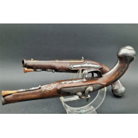 Armes de Poing PAIRE DE PISTOLETS D'OFFICIER A SILEX TRANSFORME PERCUSSION BERARDY à ST ETIENNE 1783-1788 {PRODUCT_REFERENCE} - 