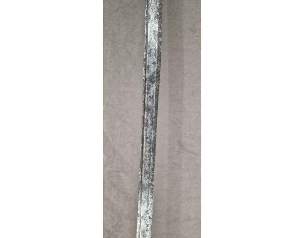 Armes Blanches FORTE EPEE DE CAVALERIE 17e SCHIAVONE GARDE EN GRILLE vers 1600 - 1620 - France fin XVIIè {PRODUCT_REFERENCE} - 8
