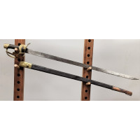Armes Blanches SABRE DE CAVALERIE ARCO DES CARABINIERS ou GENDARMES MODELE de 1792 à 1801 KLINGENTHAL - FRANCE REVOLUTION DIRECT