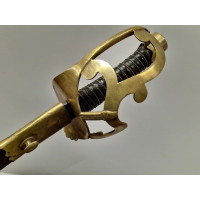Armes Blanches SABRE DE CAVALERIE ARCO DES CARABINIERS ou GENDARMES MODELE de 1792 à 1801 KLINGENTHAL - FRANCE REVOLUTION DIRECT