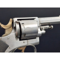Armes de Poing REVOLVER BULLDOG CALIBRE 320 PRIX DE TIR du 93è Régiment d'Infanterie OFFERT en 1896 par le GENERAL COMMANDANT de